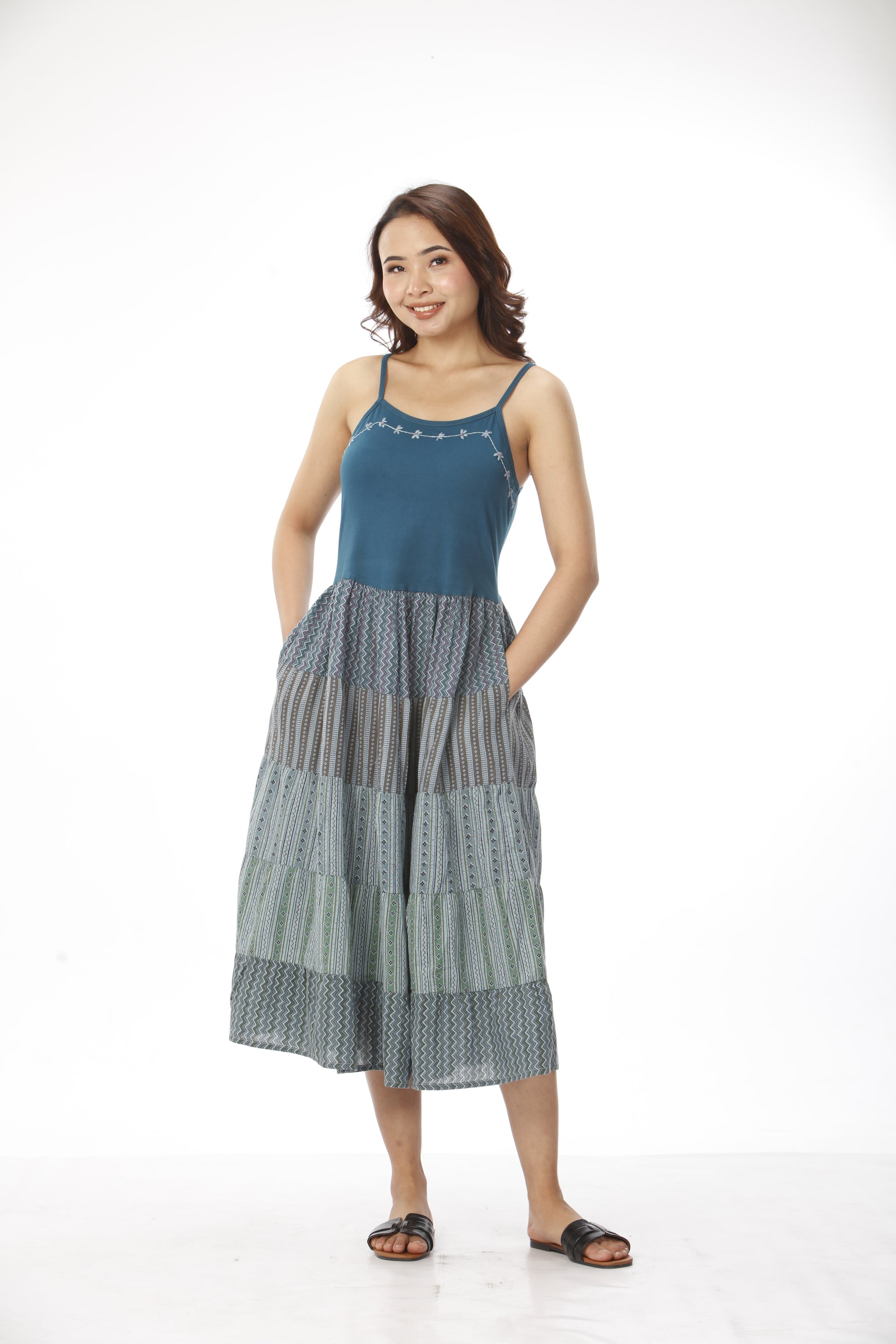 Cotton Patchwork Dress With Hand Embroidery With Pockets – Avatar Imports